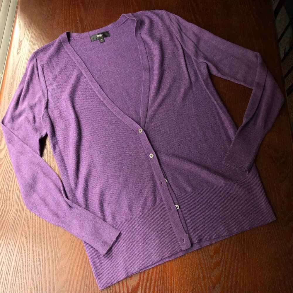 Mossimo purple v-neck long sleeve cardigan. Lg.